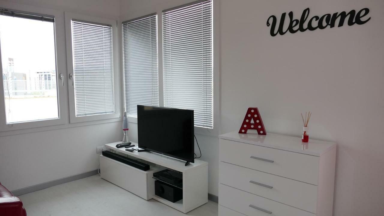 Open View To Apartment *
